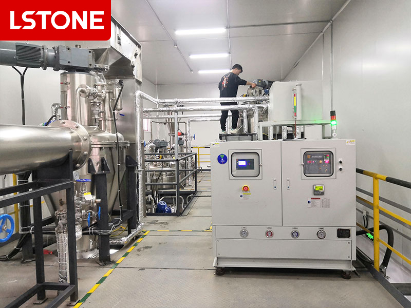 冷熱一體機的工作原理介紹,現(xiàn)代工業(yè)應用廣泛